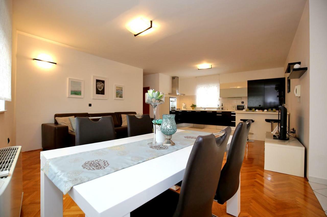 City Gallery Apartment Zadar Exterior photo